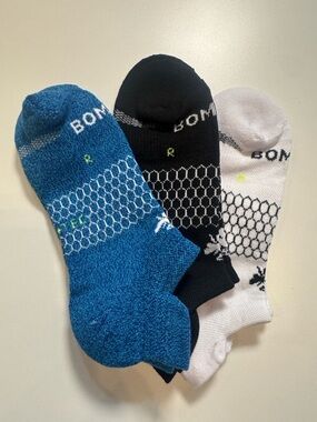 Bombas NWT 3Pair HEX-TEC SZ: Med Color: 1ea Blue, White, Black